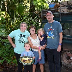 Meet your Posher, Liz